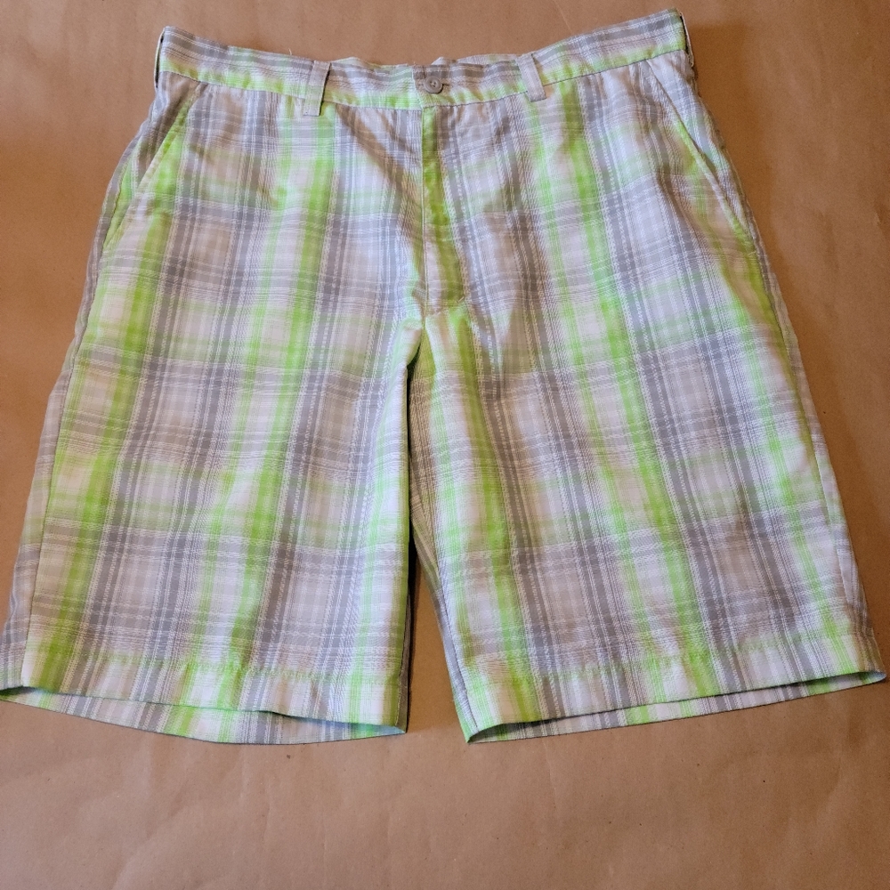 PGA Tour Pro Series Men's Golf Shorts size 34